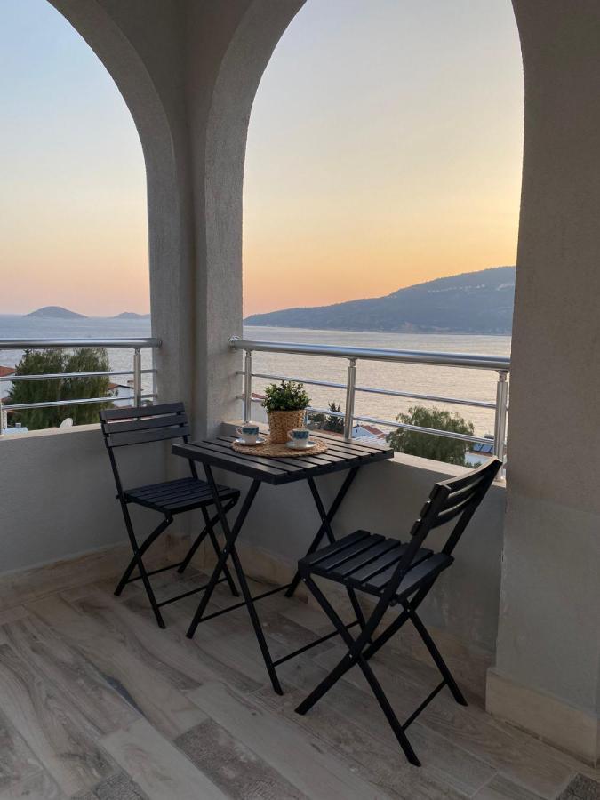 Shared Pool Flat Located 3 Min To Beach In Kalkan Apartment Exterior foto